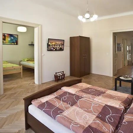 Charles Iv Apartment Prag
